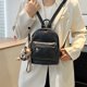 thumbnail image 3 of Bolso de mano de cuero suave de moda retro para mujer, nuevo estilo 2025, mochila pequeña versátil de color sólido, mochila de viaje, 3 of 5