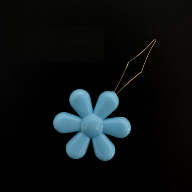 Flower Shaped Needle Threader,Plastic Color Sewing Box Accessory for Easy threading,Handcraft Tool,A,1PC