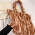 thumbnail image 3 of Bolso cruzados de felpa Moda Otoño Invierno de mano femeninos para viajar por la calle, 3 of 6