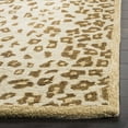 thumbnail image 5 of SAFAVIEH Martha Stewart Kalahari Spotted Area Rug, Horizon Sandbeige, 6' x 6' Round, 5 of 7