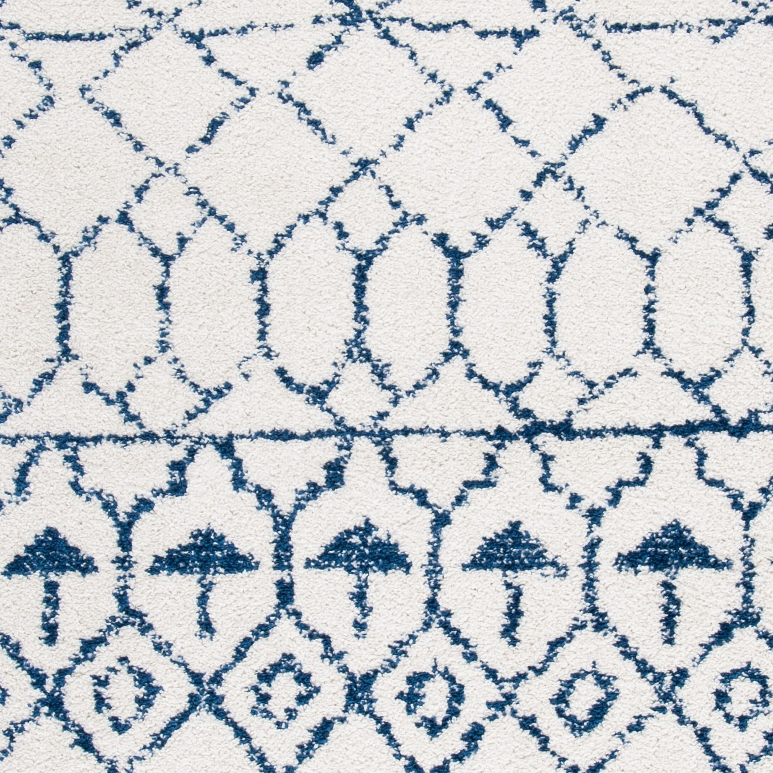 SAFAVIEH Tulum Coriander Moroccan Geometric Area Rug, Ivory/Navy, 4' x 6'