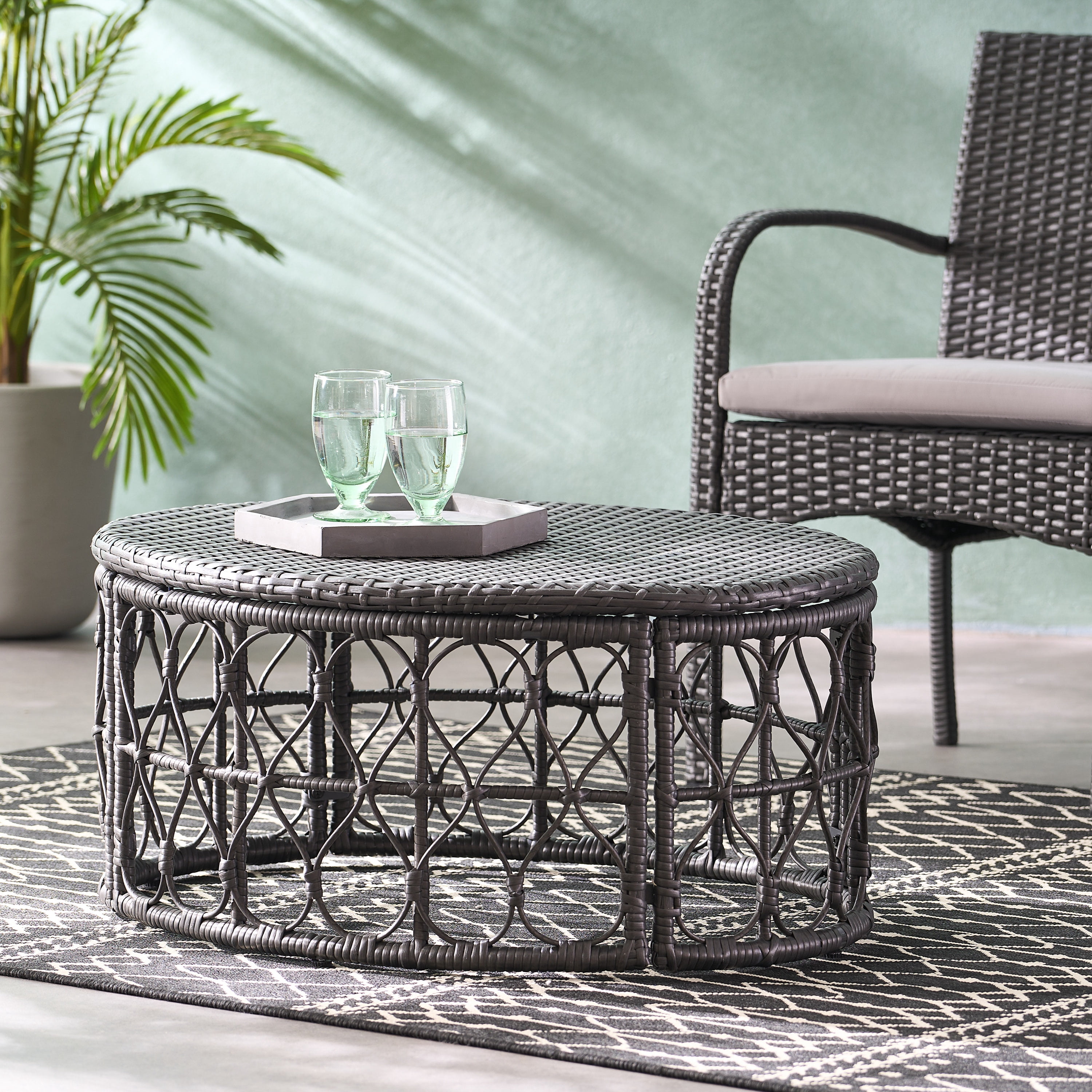 Outdoor Wicker Weave Coffee Table, Leisure Center Table for Patio Garden, Gray