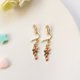 thumbnail image 1 of Pendientes sencillos y bonitos de estilo navideño sin agujeros para las orejas, estilo fresco, para estudiantes y niños, estilo corto, con clip para las orejas, 1 of 6