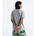 thumbnail image 2 of Camiseta Core Half Dome TNF de THE NORTH FACE para hombre, color gris pálido He, 2 of 4