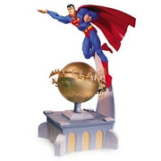 Superman Deluxe Statue