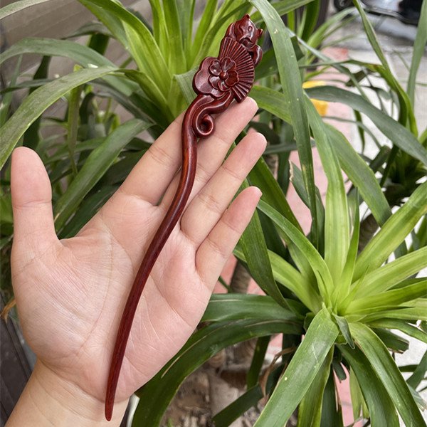 Horquilla antigua tallada en madera de sándalo rojo lobular, placa para el cabello, artesanías de madera pulida a mano, regalos antiguos de caoba