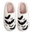 thumbnail image 1 of Pantuflas Murciélago Peludas para Halloween Felpa Cómodas Y Suaves Hombres Mujeres, 1 of 9