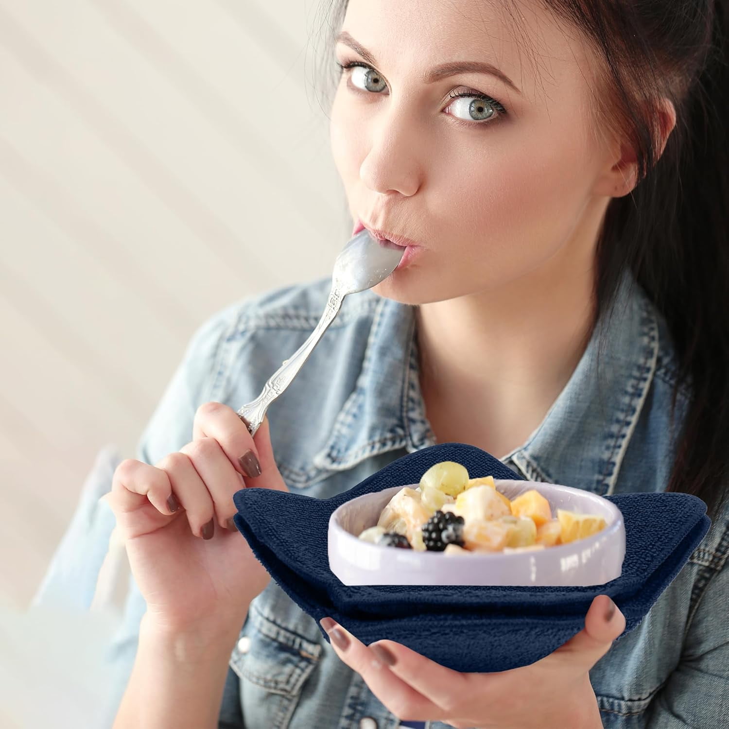 Aazon.co: Set Of 2 Black Red Icrowave Bowl Cloth Hot Pads Pot - Icrowave Safe Holder - View #5