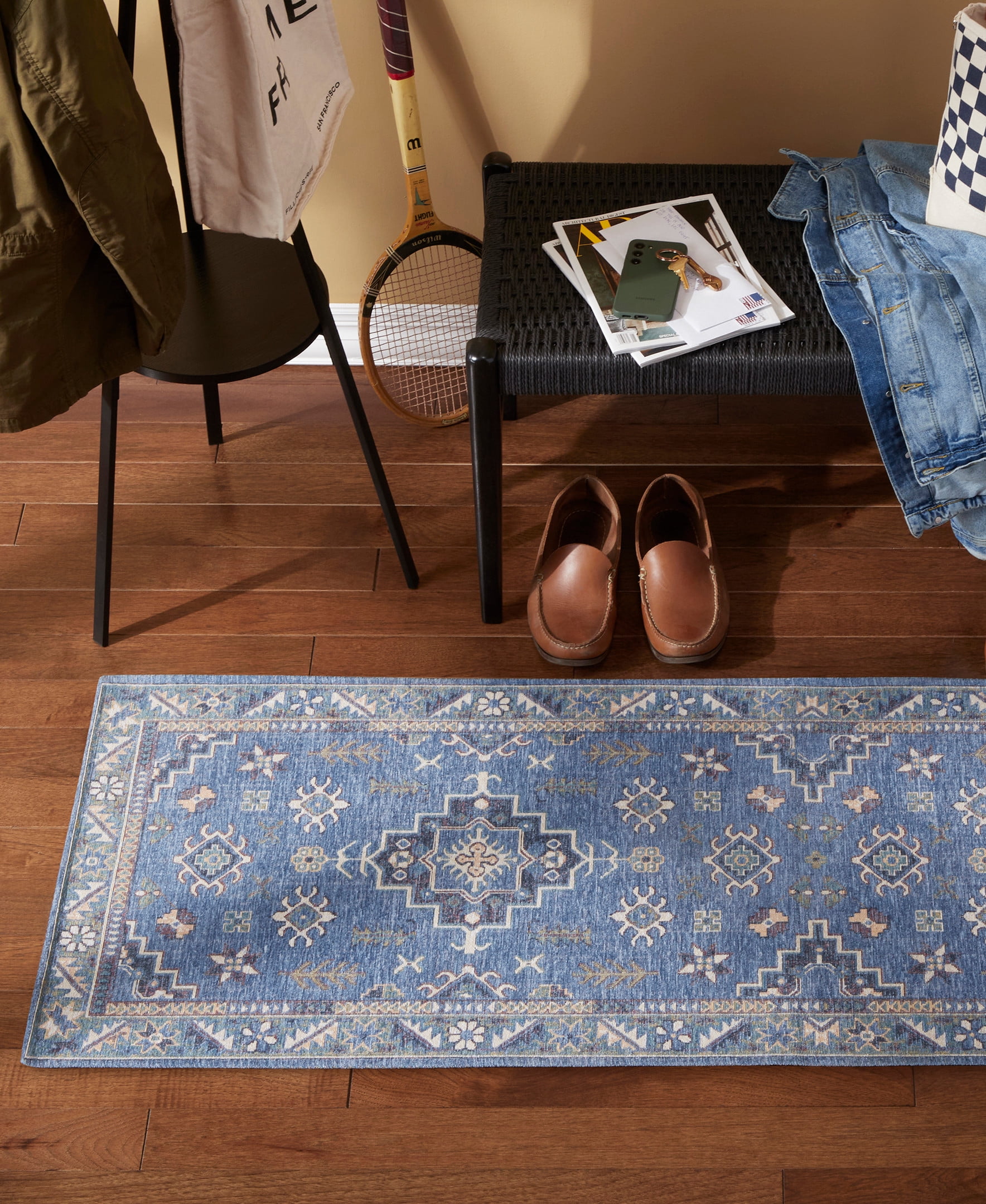 TOWN & COUNTRY LUXE Livie Forever Vintage Everwash® Washable Multi-Use Decorative Rug with Non-Slip Backing, Blue/Ivory, 24"x72"
