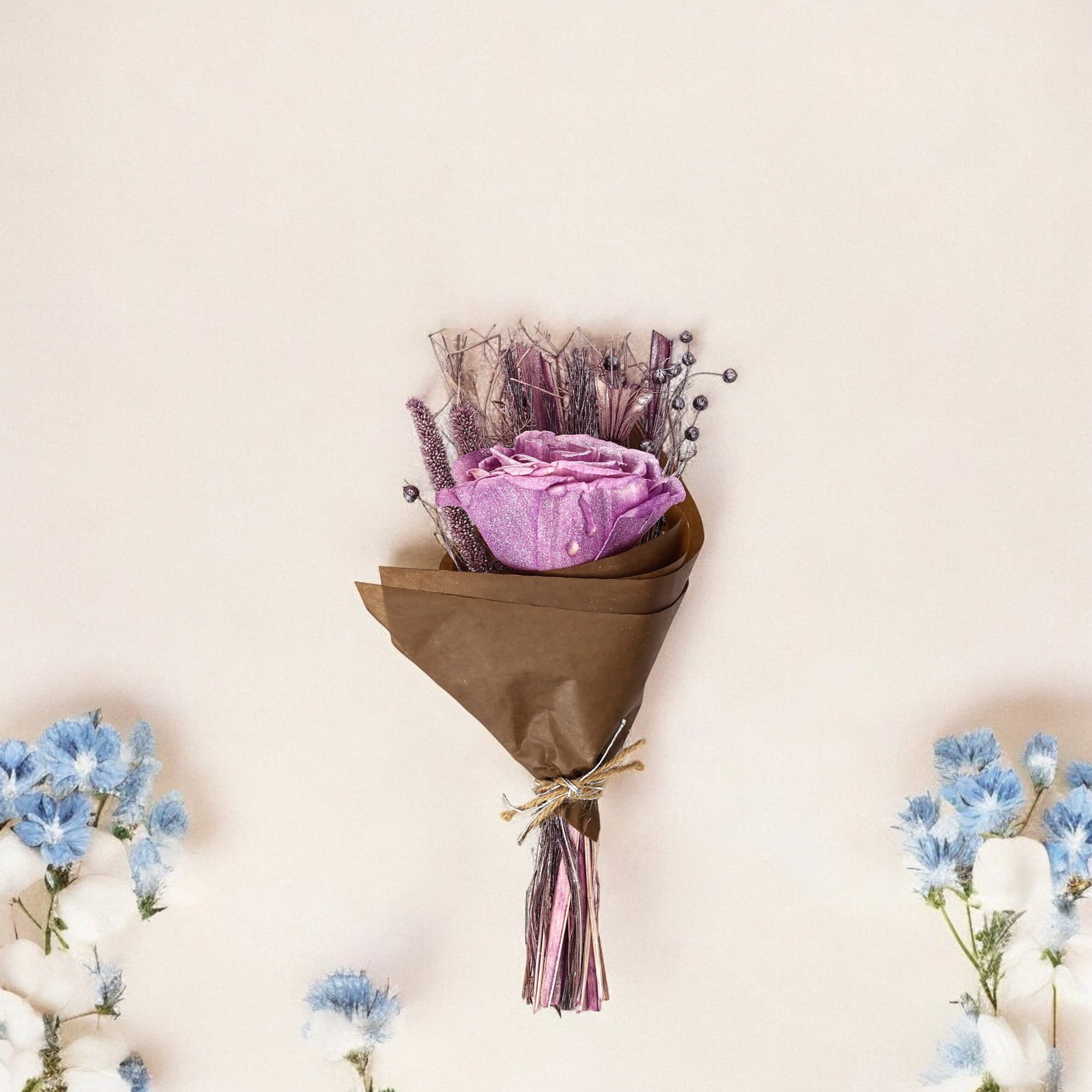 Mini Dried Flower Bouquet with Lavender Rose – 21.5g Lightweight Handmade Floral Decor for Gifting & Home Styling