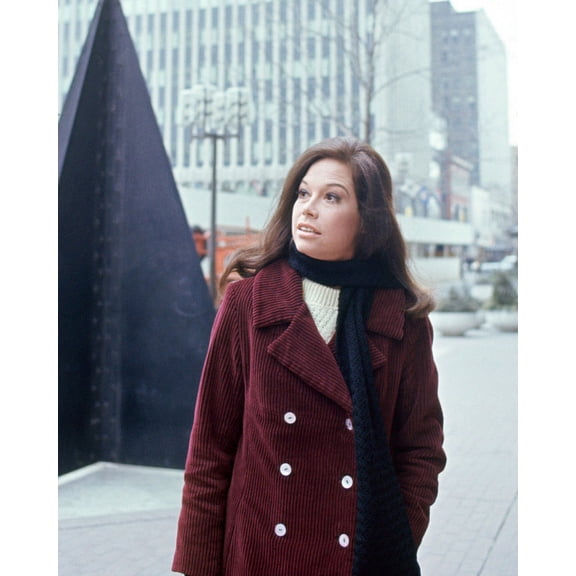 Mary Tyler Moore Show 24X36 Classic Hollywood Poster Mary In Minneapolis Opening Credits