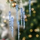 thumbnail image 4 of Adornos Colgantes Navideños Transparentes de Carámbanos | Paquete de 12 Adornos Colgantes Transparentes para Árbol | Decoración Ligera y Duradera para El Árbol de Navidad | Ideal para Puertas, Ventan, 4 of 5