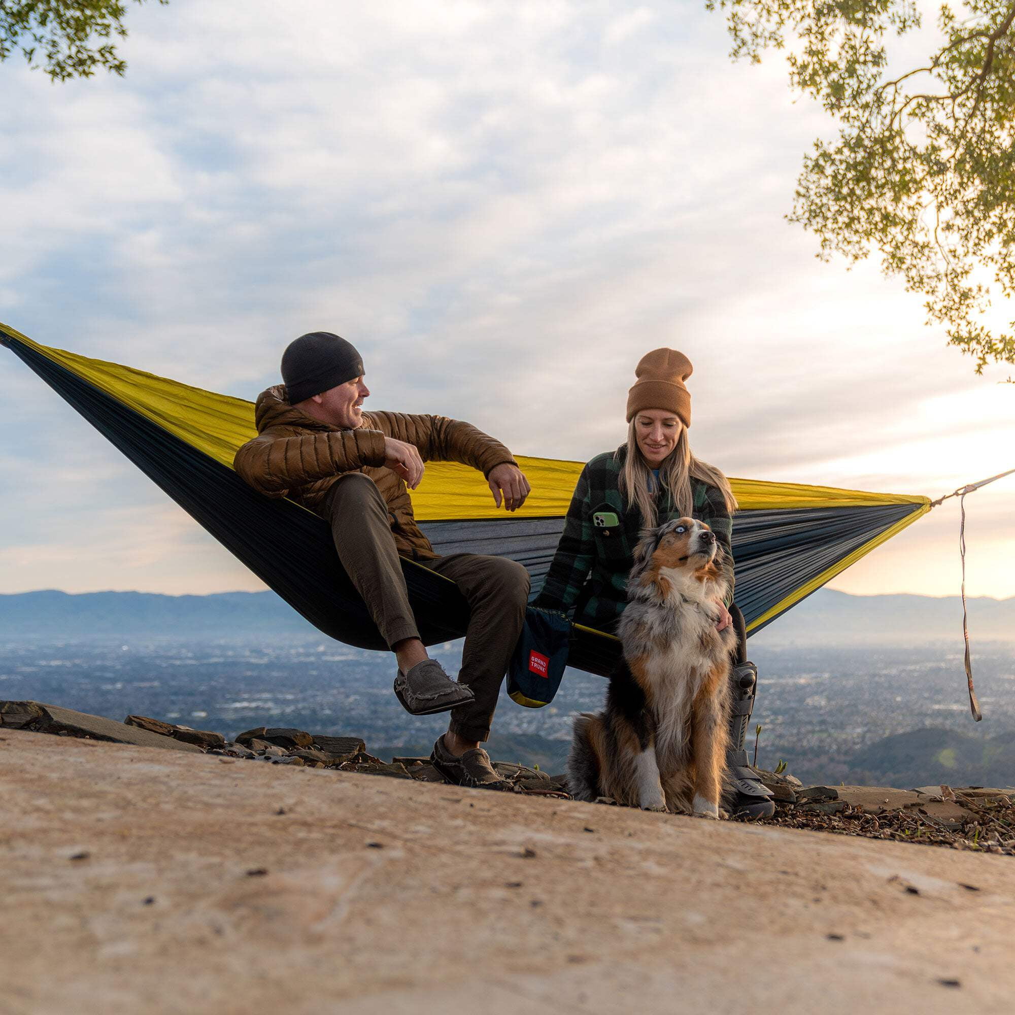 Grand Trunk Double Deluxe Hammock with Straps – Extra-Wide Parachute Nylon Hammock for Two, 10'6" x 6'6", 400 lb Capacity, Includes Tree-Friendly Straps & Carabiners