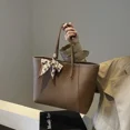 thumbnail image 5 of Bolso de mano de tendencia de moda Retro, nuevo artículo, bolso de hombro Simple, informal, de gran capacidad, para axila, Пакет Tot большой емкости, 5 of 5