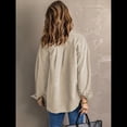 thumbnail image 4 of Chaqueta de Mujer de Gran Tamaño con Botones y Larga con Aberturas. Caqui M, 4 of 5