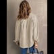 thumbnail image 4 of Chaqueta de Mujer de Gran Tamaño con Botones y Larga con Aberturas. Caqui XL, 4 of 5