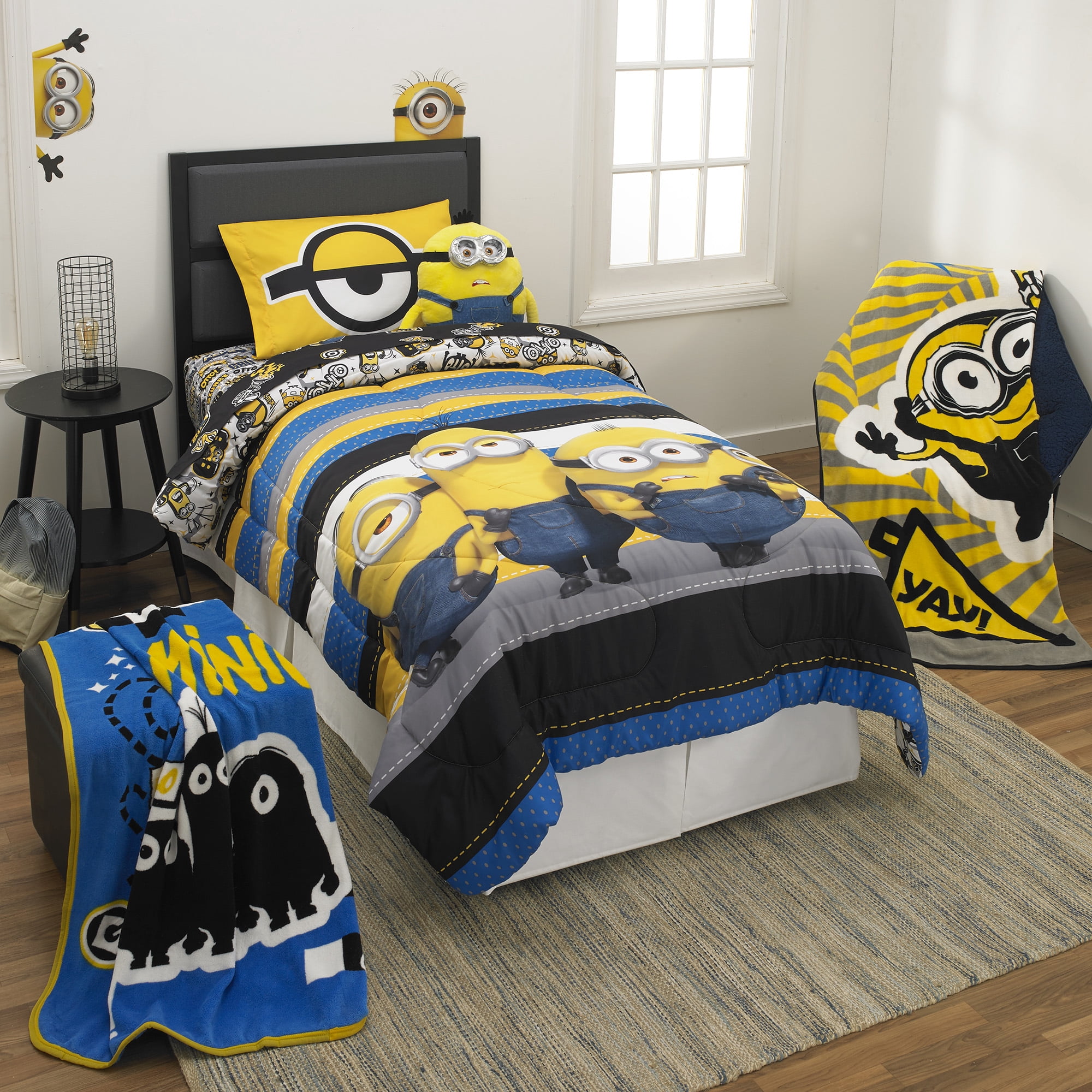 Minions Kids Twin Bed in a Bag, Comforter and Sheets, Yellow, Universal