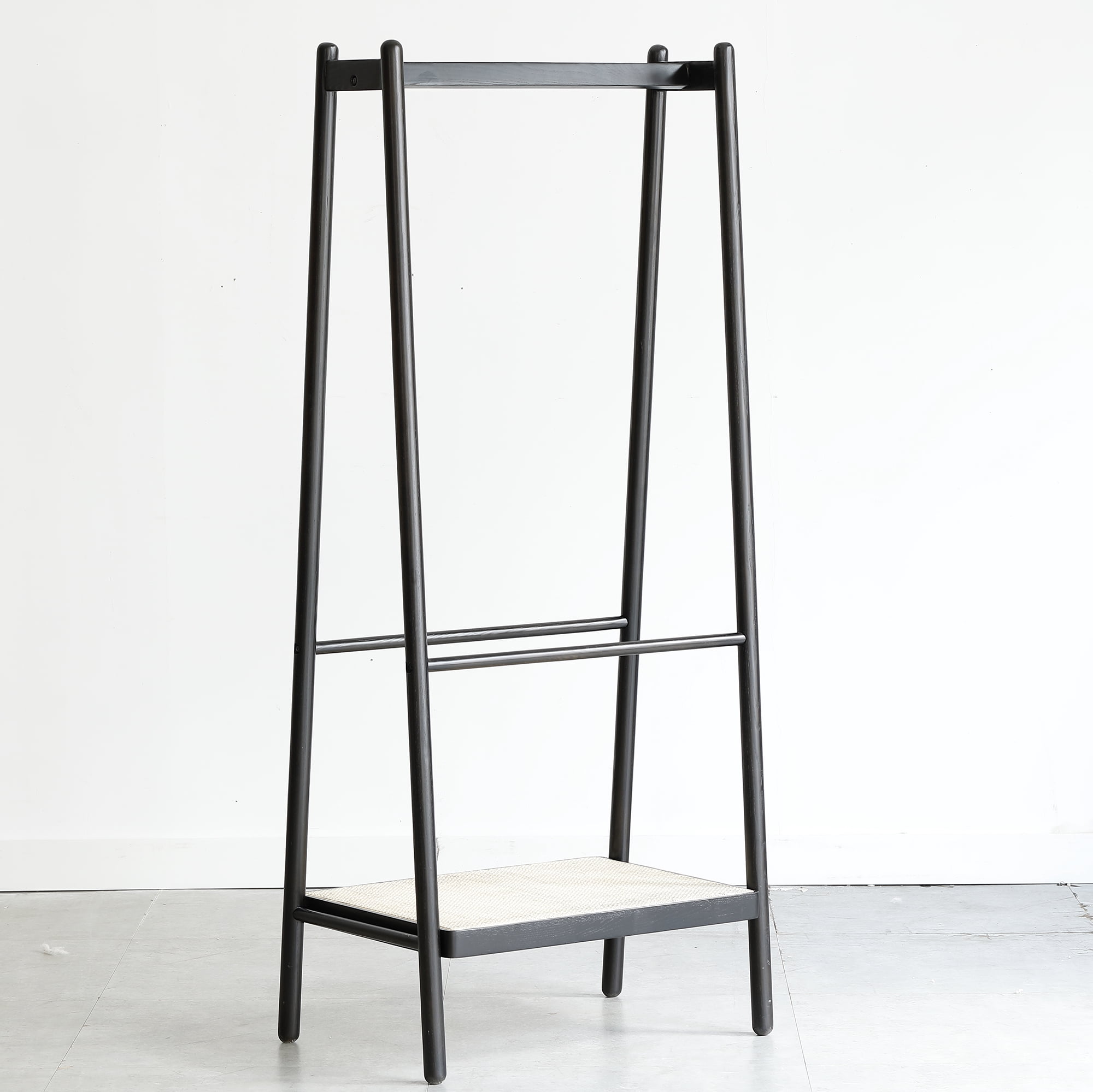 Mintazer Wood Clothes Rack, Rattan Hanger Rack with Shelves, Cloth Hanger Standing Garment Racks for Hanging Clothes, Black