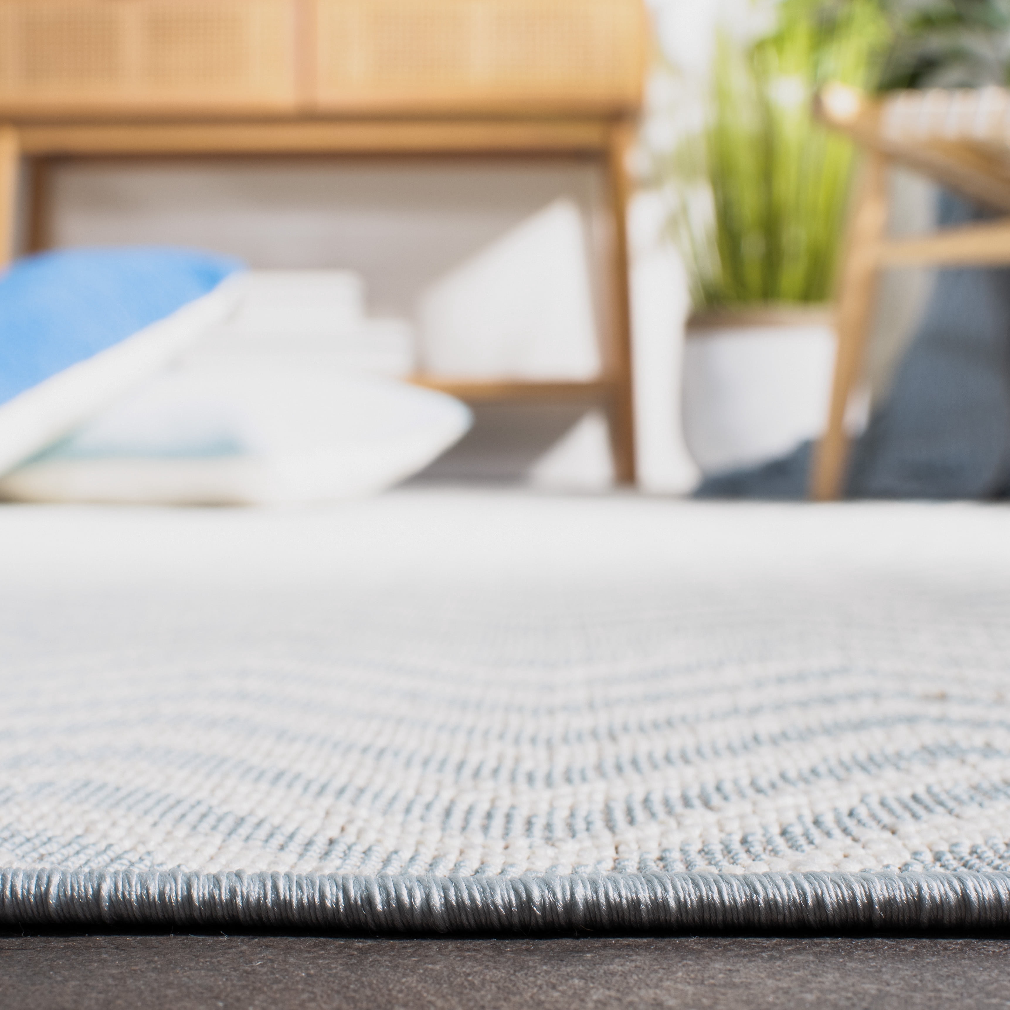SAFAVIEH Martha Stewart Elana Chevron Machine Washable Indoor/Outdoor Area Rug, Grey/Cream, 9' x 12'