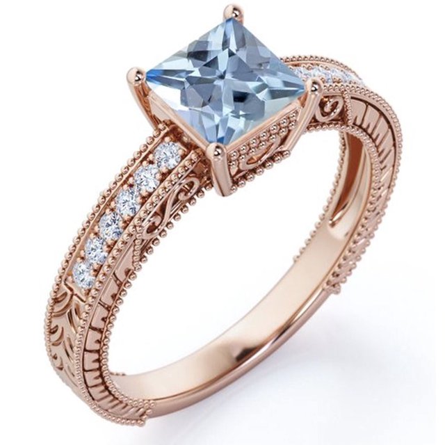 JeenMata Anillo de Compromiso con Forma de Catedral de Cuatro Puntas, Aguamarina y Moissanita de Corte Princesa de 1 Quilate, Borde con Milgrain, Pavé Victoriano, Baño de Oro Rosa de 18 K sobre Plata