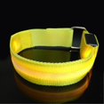 thumbnail image 2 of Pulsera con luz LED amarilla LzGUNGY, 2 of 3