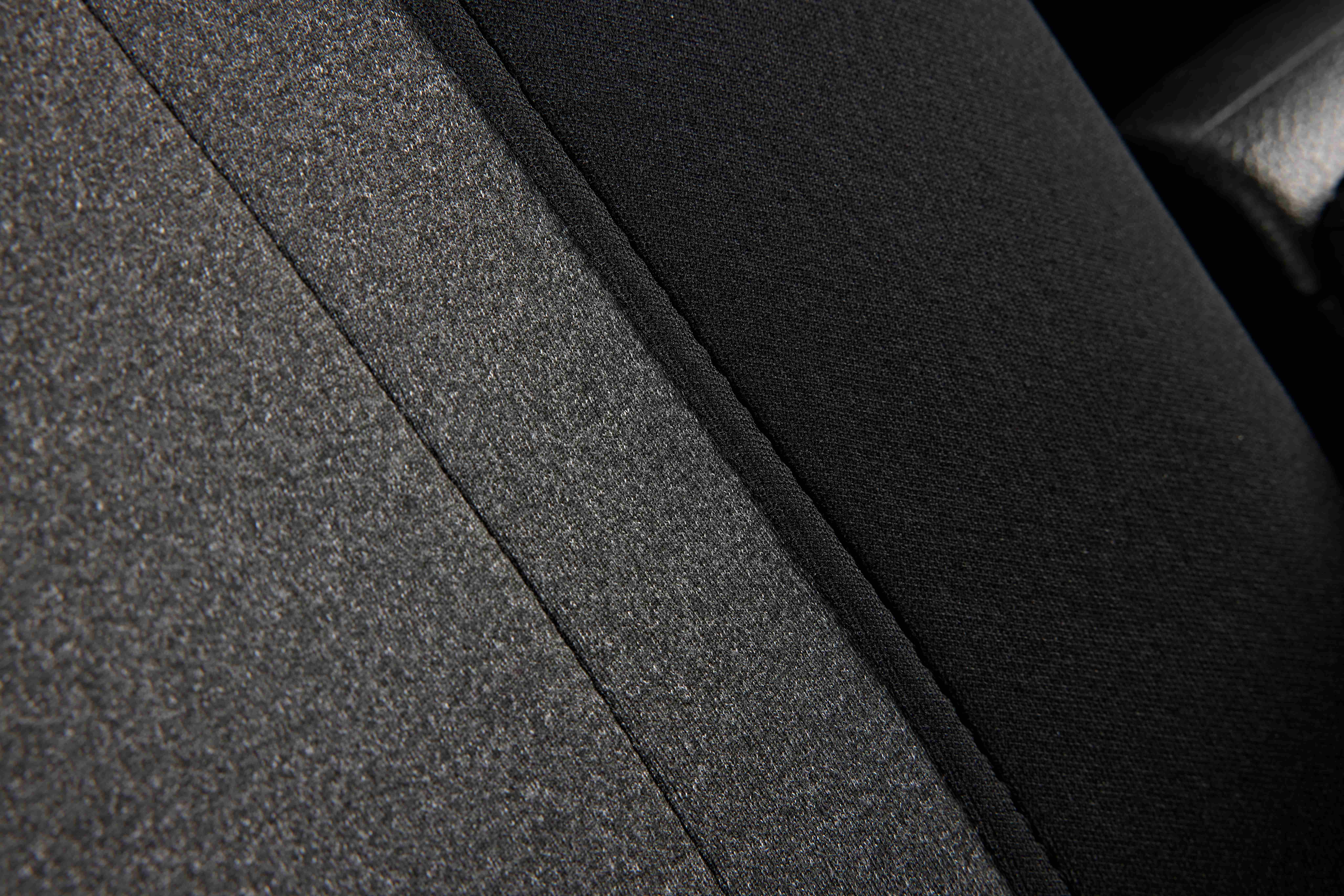 Housses Éco-Responsables RoadComforts x2 – Noir/Gris Convient à la plupart des voitures, camions et SUV.