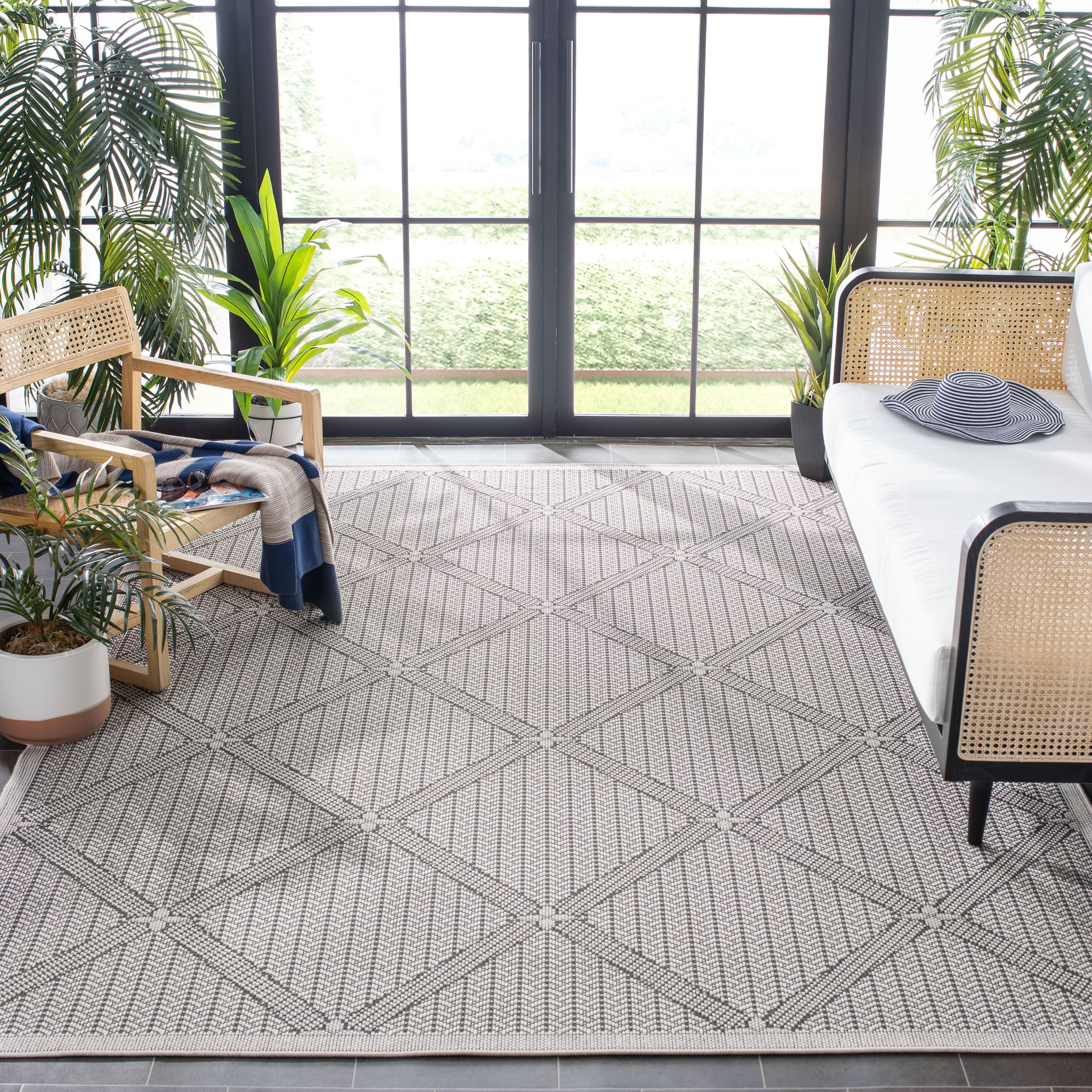 SAFAVIEH Machine Washable Rug Indoor/Outdoor Bermuda Collection - Bermuda Carleen Geometric Indoor/Outdoor Runner Rug, Cream/Beige, 2' x 16'