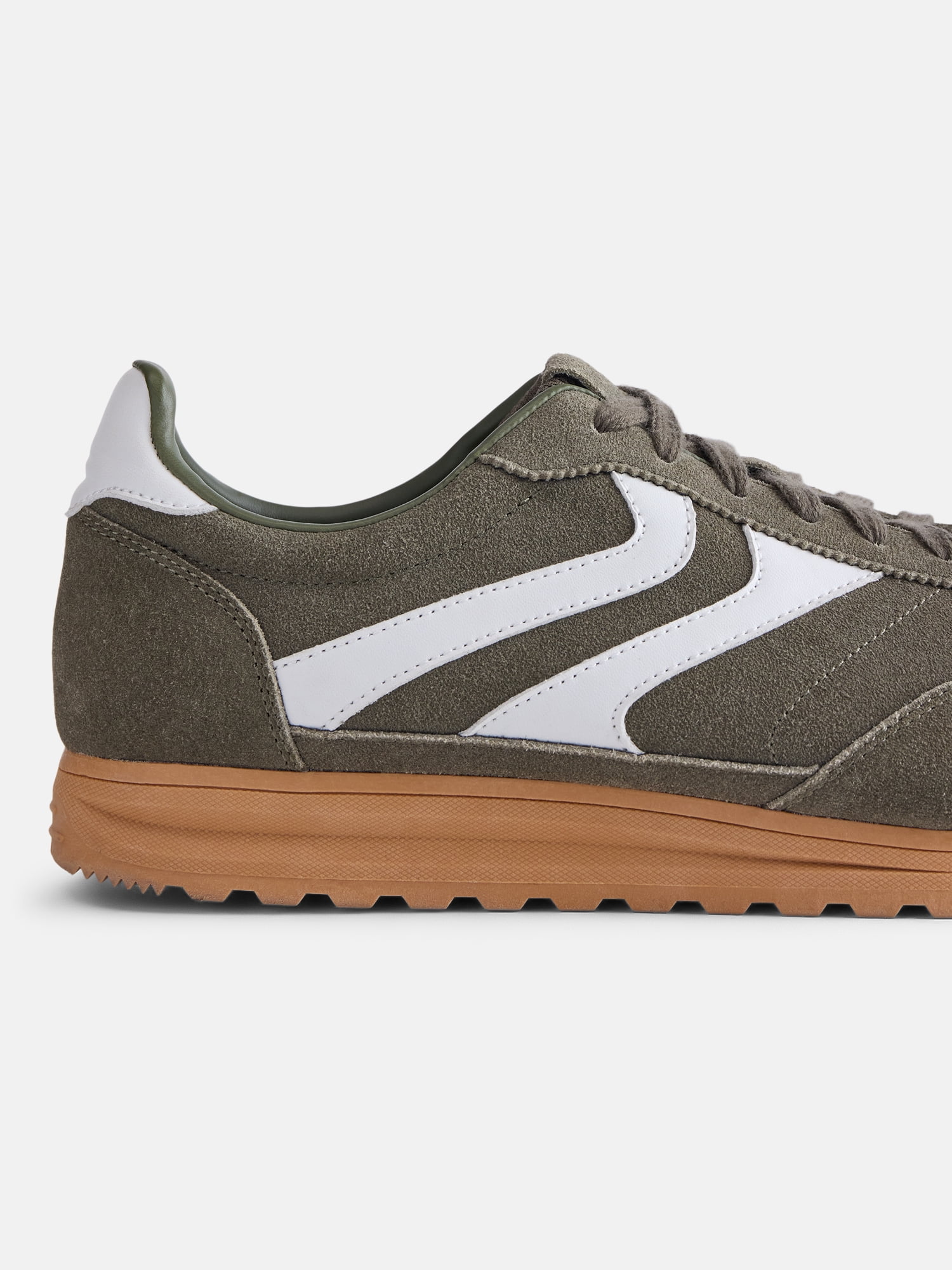 No Boundaries Men's Genuine Suede Slim Sneakers