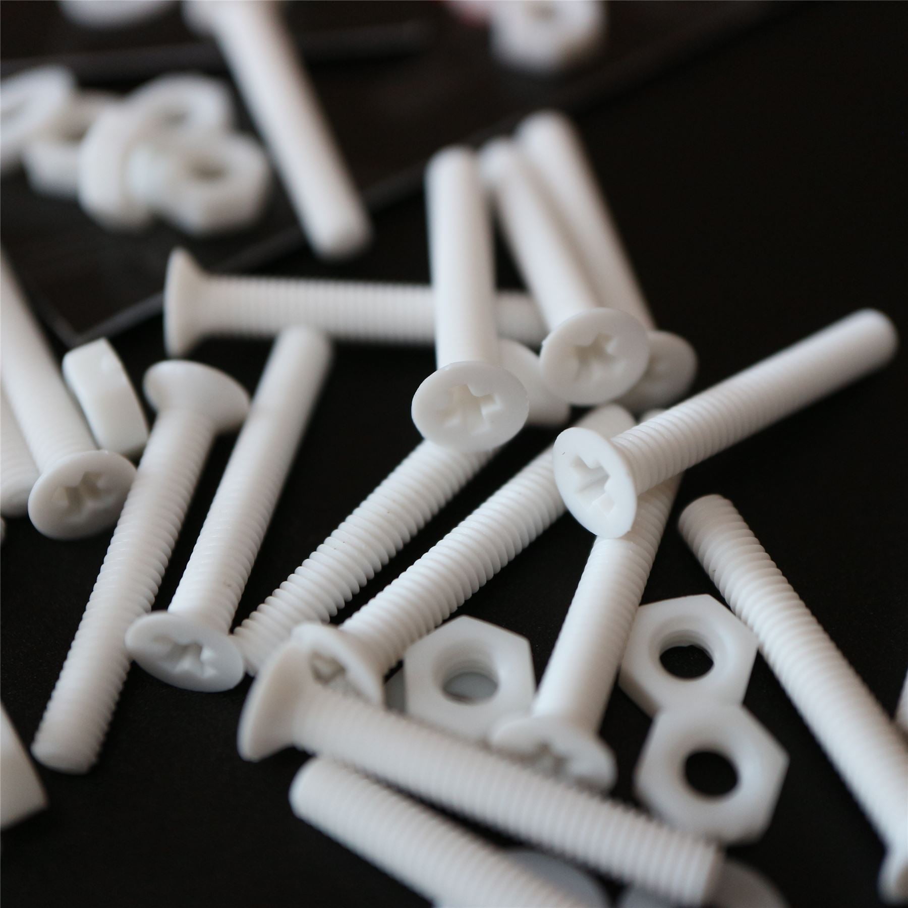 20 x White Countersunk Screws Polypropylene (PP) Plastic Nuts and Bolts, Washers, M3 x 20mm, Anti-Corrosion, Chemical Resistant, (3/32 x 25/32 in)