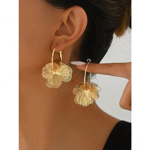 1 Pair Fashionable, Elegant, Creative, High-End Petals Hoop Earrings, Suitable For Daily Wear For Women