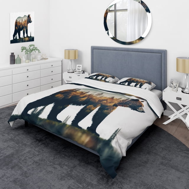 Designart "Bear s Forest Fusion V" Abstract Bedding Covert Set - Bear Orange Animals Bed Set With 1 Sham