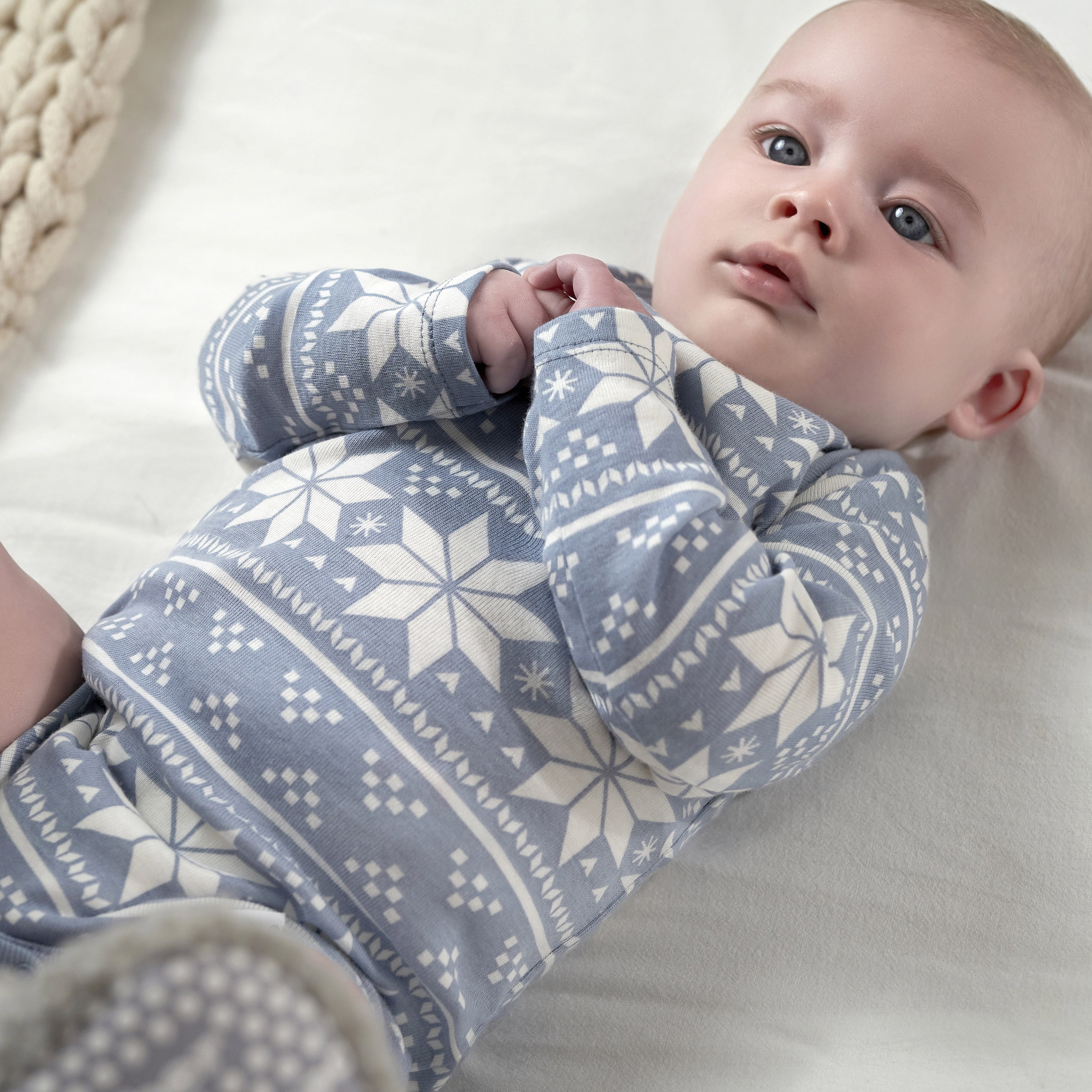 Gerber Baby Gender Neutral Long Sleeve Onesies Bodysuits, 6-Pack, Sizes Newborn - 12 Months