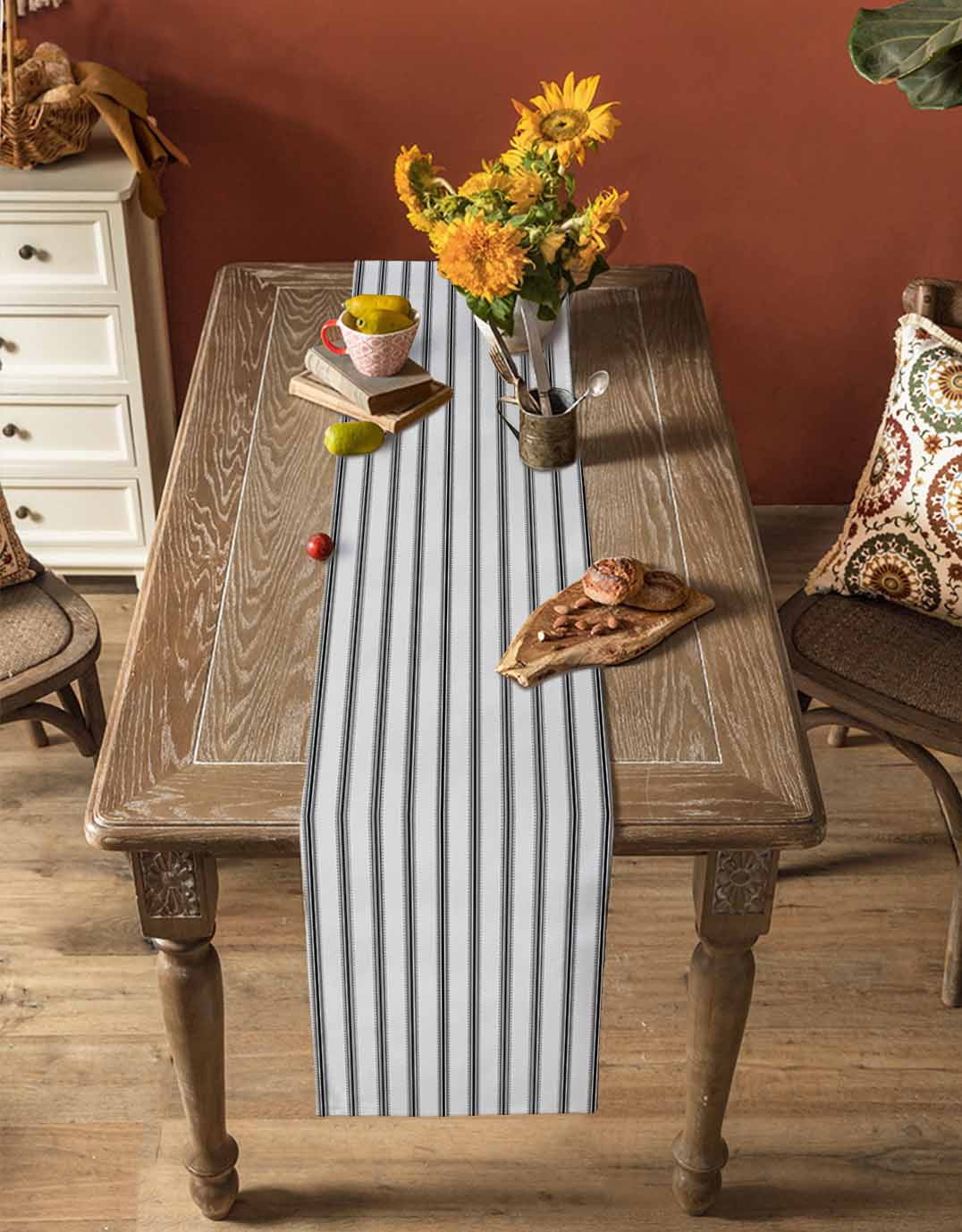 ERUNPONLY Black Striped Table Runner - 36 Inch Long Black White Stripes Farmhouse Cotton and Linen Blended Dress Scarves Farmhouse Table Runner for Kitchen Dining, Coffee Table, 13" x 36"
