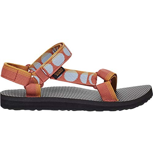 stores that sell tevas