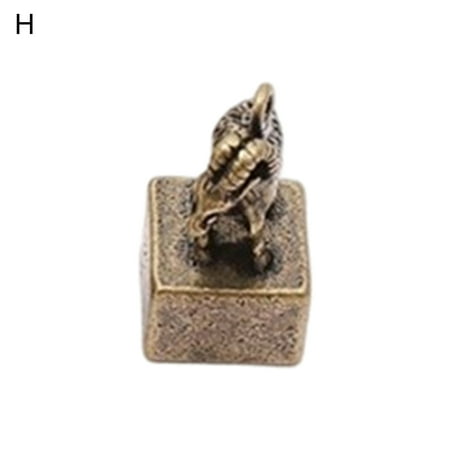 

Wanwan Sophisticated Texture Hanging Pendant Nice-looking Brass Precisely Detail Zodiac Seal Hanging Charm for Office
