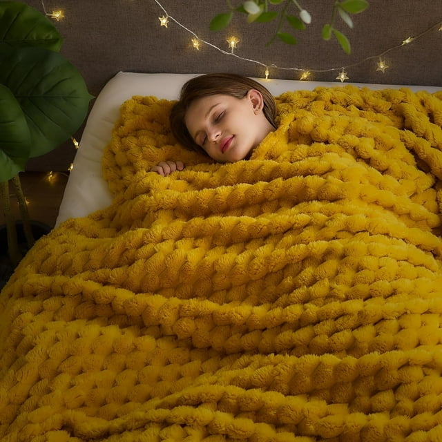 Biwat Super Soft King Blanket Mustard Yellow Premium Silky Flannel Fleece 3D Clouds Stylish Jacquard Lightweight Bed Blanket All Season Use 350GSM (Mustard Yellow Clouds, King(90"x110"))