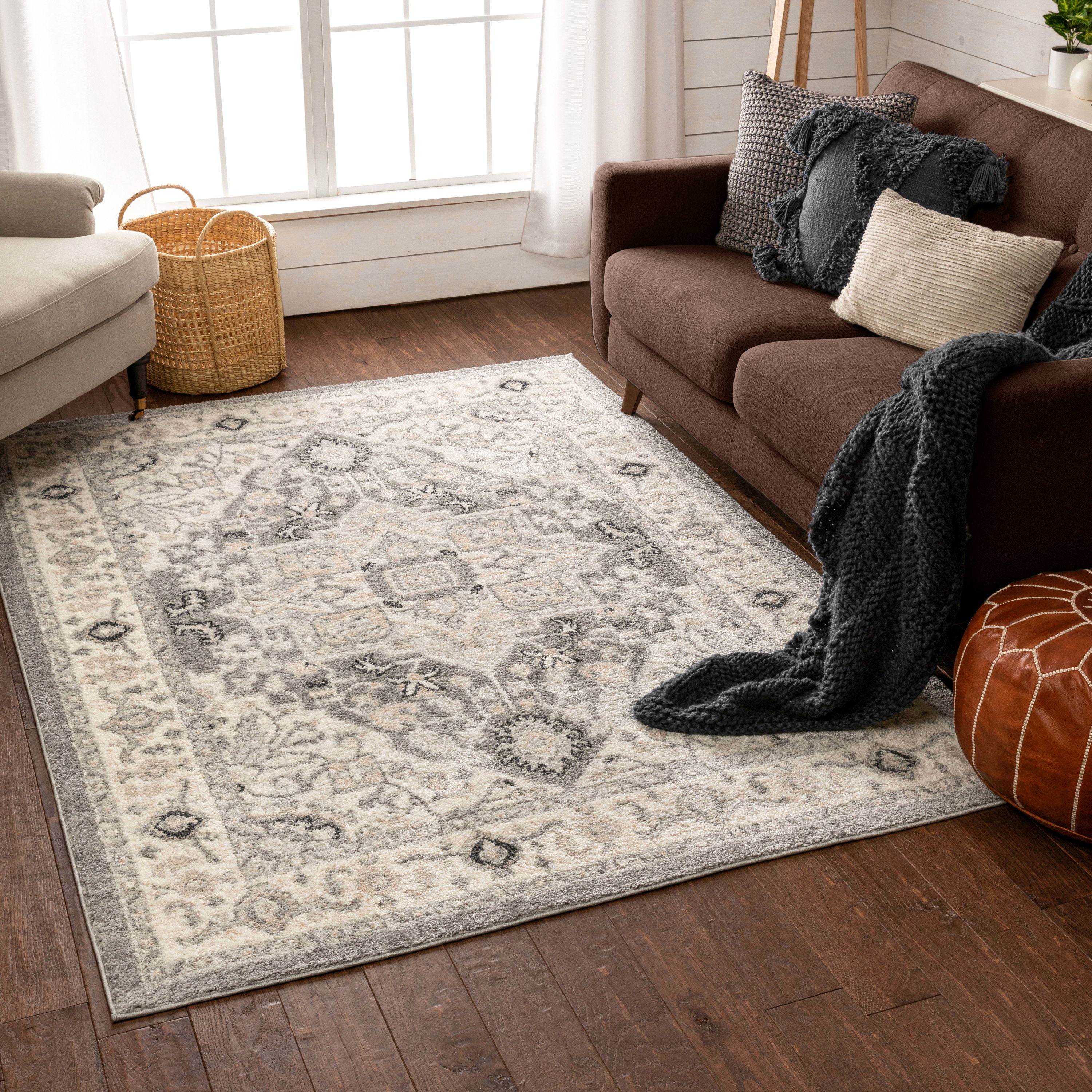 Photo 1 of **USED-NEEDS CLEANING** 
Well Woven Malfi Forti Grey Perisan Medallion Botanical Border 7'10 x 10'6 Distressed Area Rug