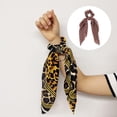 thumbnail image 4 of Bufanda Floral para el Cabello Macarena Adorno Diadema 2 en 1, 4 of 8