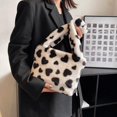 thumbnail image 1 of Bolso de hombro Macarena de felpa Hobo con estampado de corazón para mujer, negro, 1 of 8