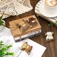 thumbnail image 3 of Bandeja escalonada decorativa para libros de madera de vaca de Whaline Highland, 3 of 7