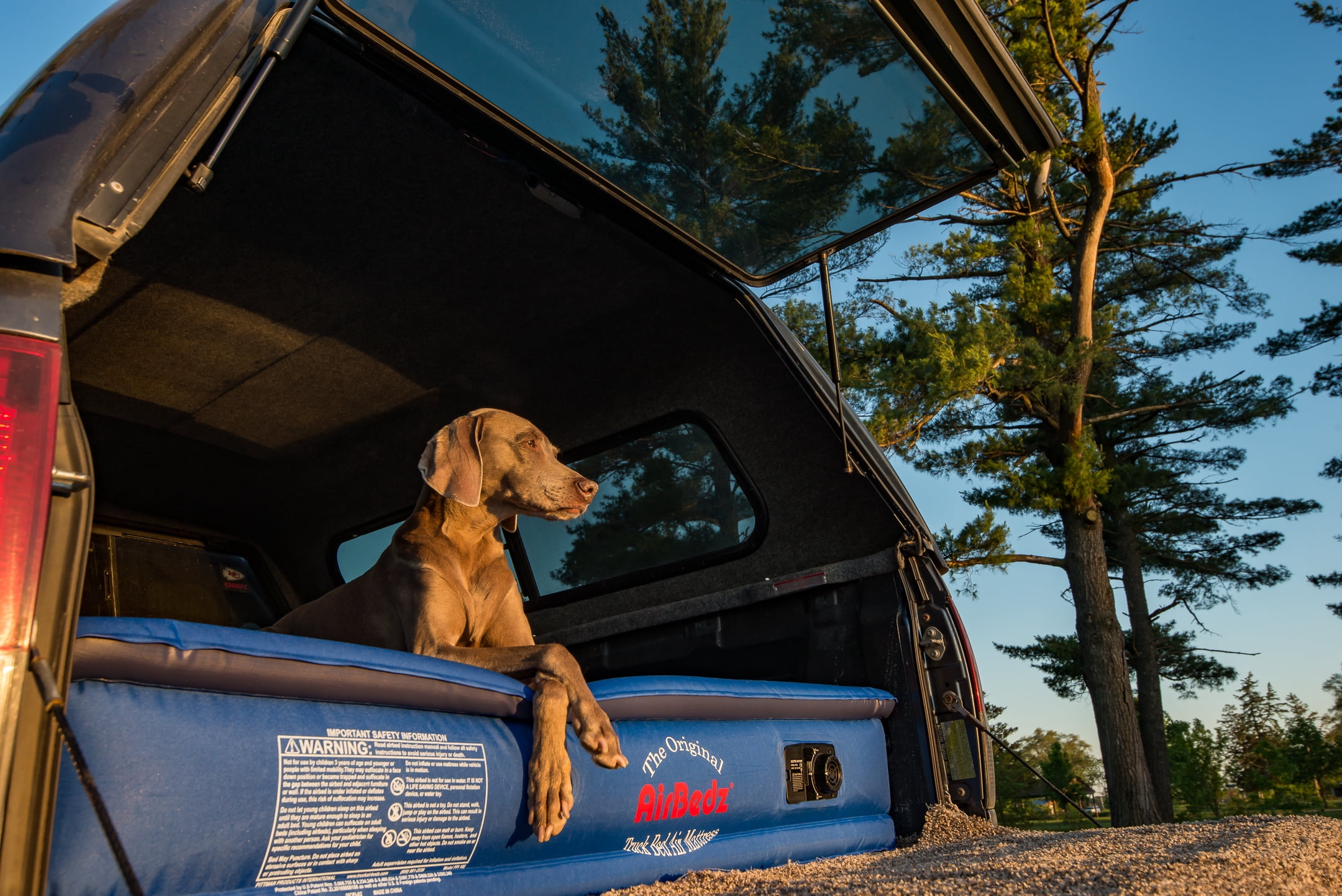 Airbedz by Pittman Outdoors - Truck Bed Air Mattress Mid Size 5.0'-5.5' Ft Bed With Built-In Rechargeable Battery Air Pump & Includes Tailgate Extension Blue