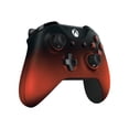 thumbnail image 3 of Microsoft Xbox Wireless Controller - Volcano Shadow Special Edition - gamepad - wireless - Bluetooth - fiery red - for PC, Microsoft Xbox One, Microsoft Xbox One S, Microsoft Xbox One X, 3 of 4