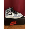 thumbnail image 1 of Size 9 - Jo r-dan 1 Retro OG High University Blue Used, 1 of 6