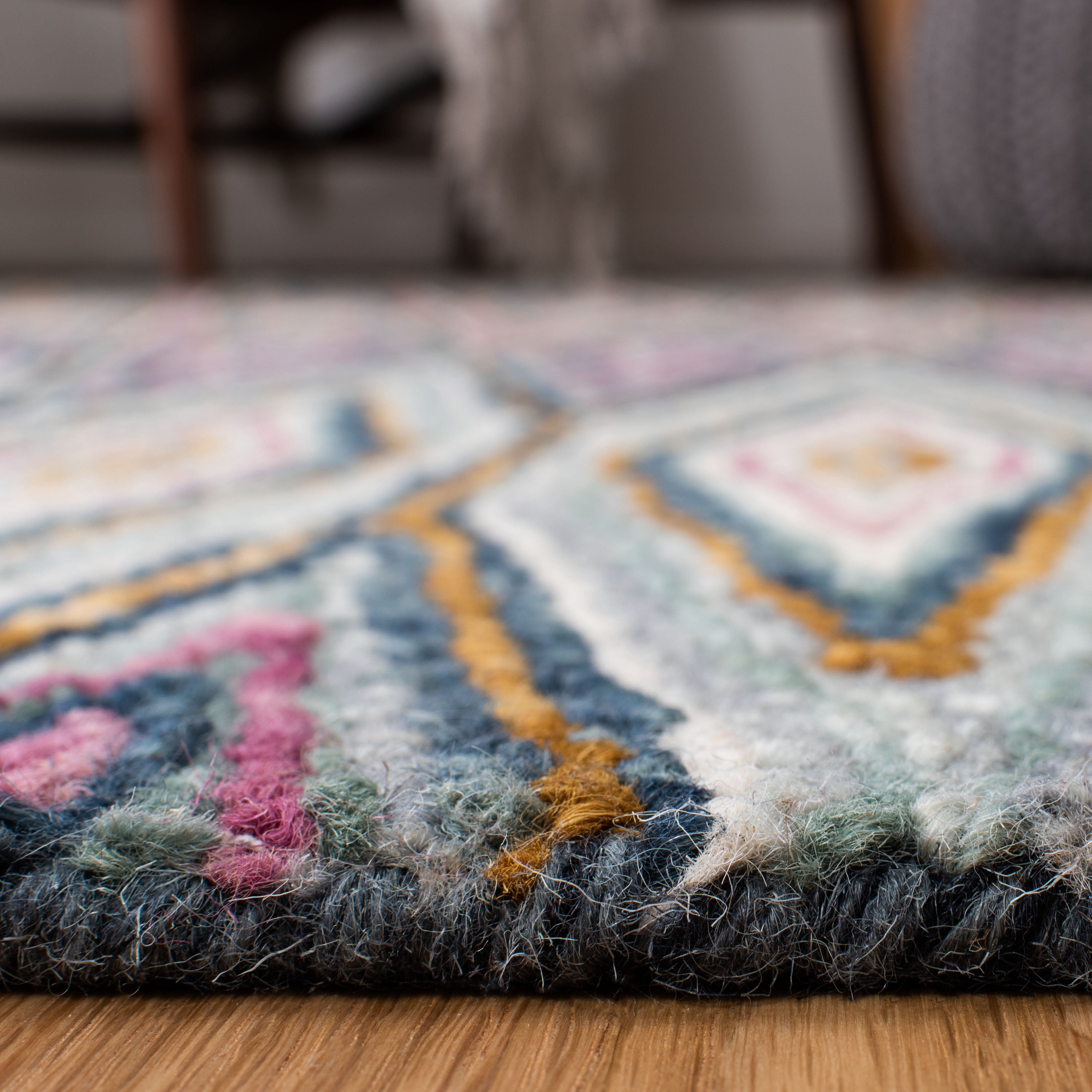 SAFAVIEH Aspen Catriona Abstract Geometric Wool Area Rug, Blue/Pink, 6' x 9'