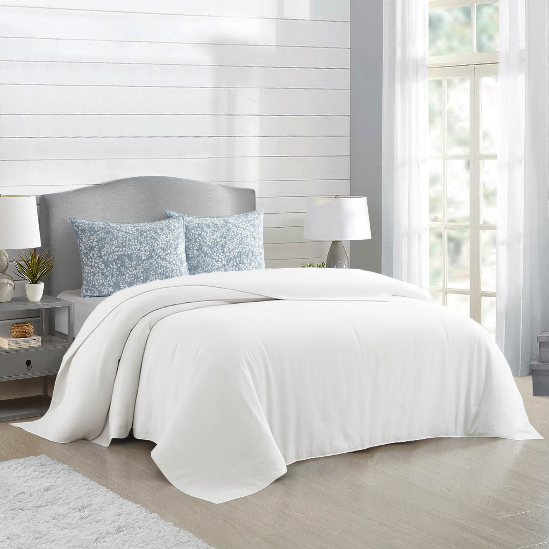 Mainstays Botanical Floral Stitched Pillow Sham, King, Light Blue, 1 Pack