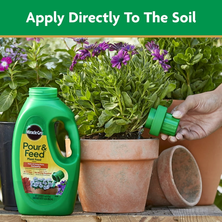 Miracle-Gro Pour & Feed Plant Food 32 fl. oz., Ready to Use Plant Food