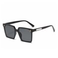 thumbnail image 1 of Gafas de sol de moda, temperamento de tiro callejero, gafas de personalidad modernas, hechas de PC, 1 of 5