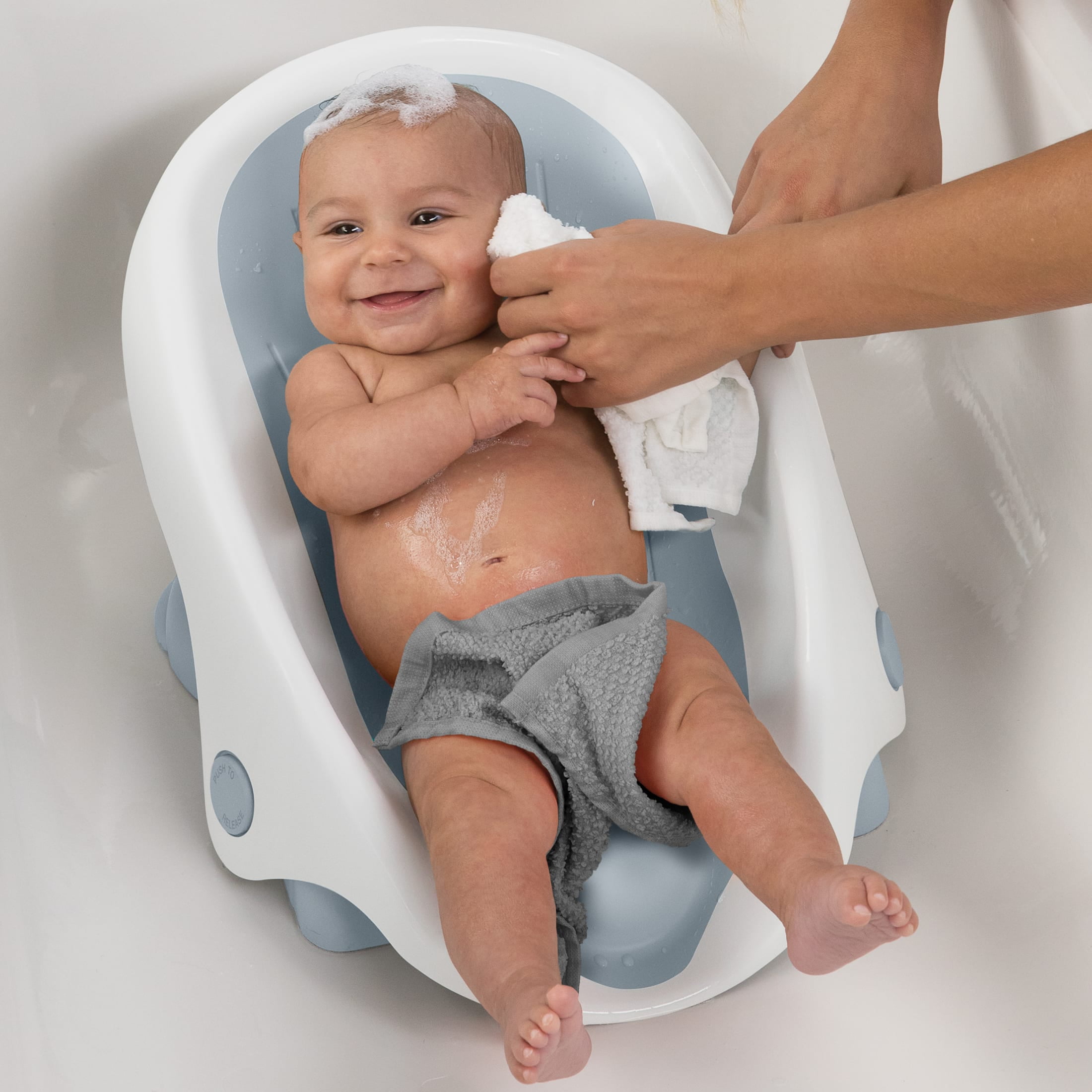 Summer® Clean Rinse Baby Bather (Gray)