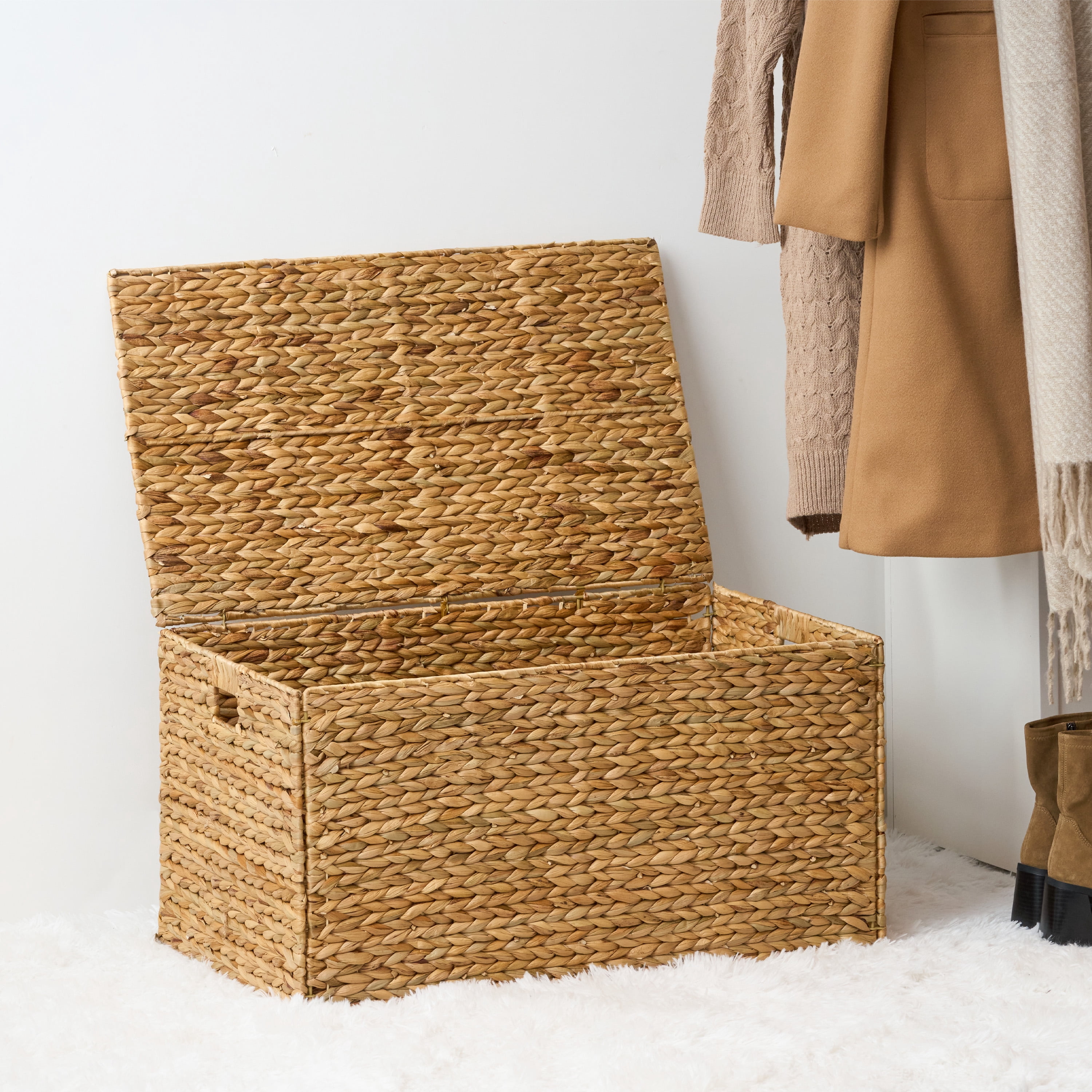 Water Hyacinth Storage Trunk, Spacious Interior, Removable Lid, Breathable, Eco-Friendly