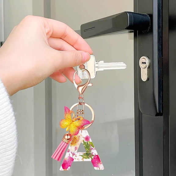 Tuvgenk women initial keychain Gift keychain Multicolor car A Plastic key ring for friend
